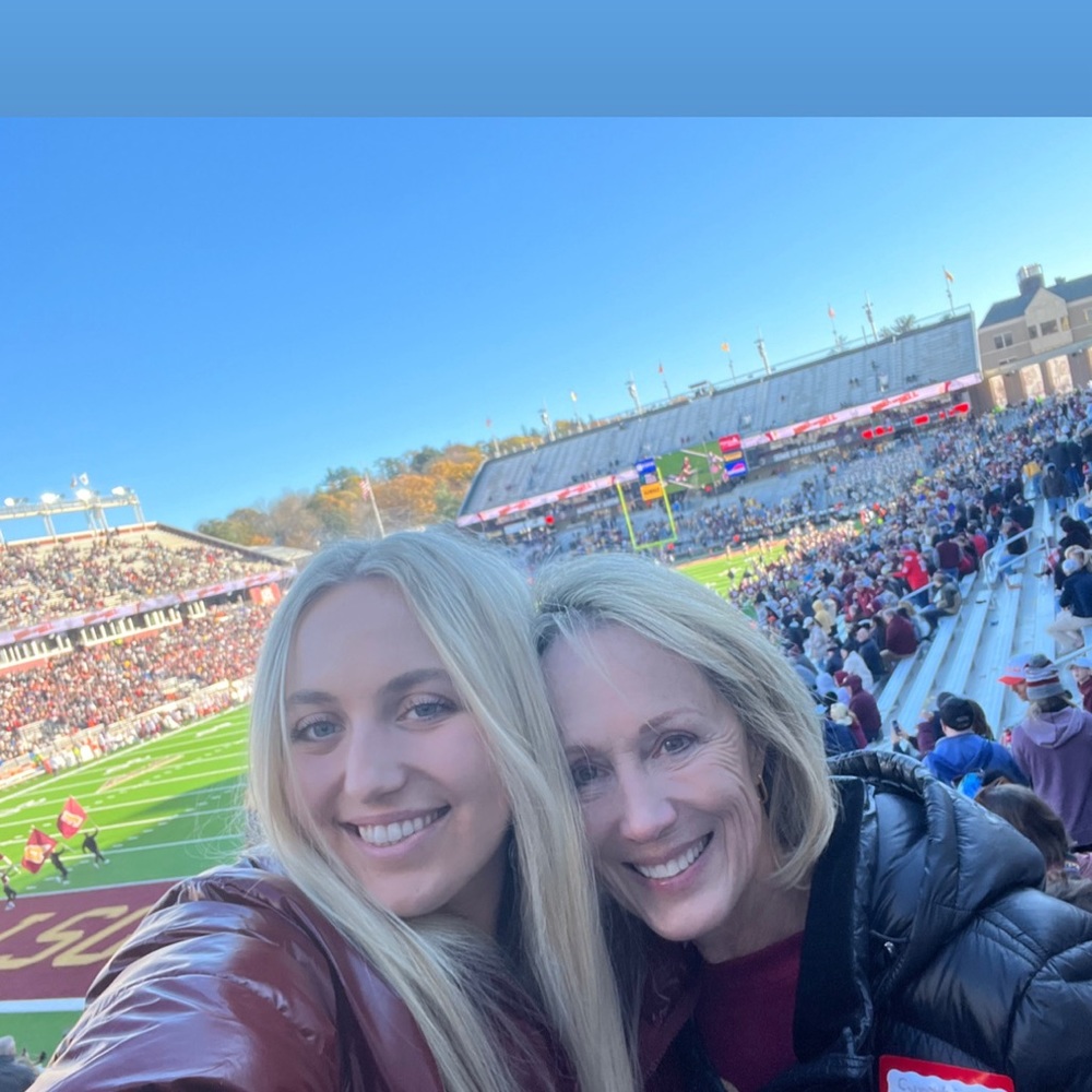 Meet your Posher, Cynthia